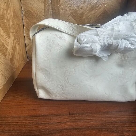 Cream Canvas Cosmetic Bag with Zippered Closure - Picture 2 of 3